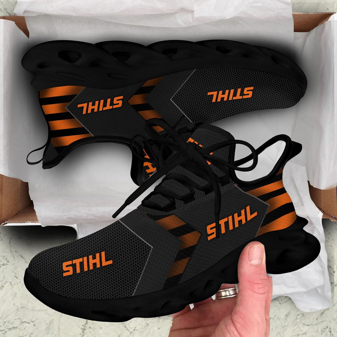 [LIMITED EDITION] Chainsaw Custom Sneaker QUY4910